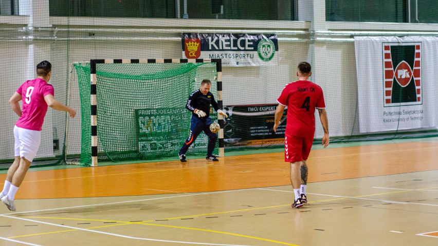 viGO! Quickpack Polska liderem Kieleckiej Ligi Futsalu. Wpadki Staweckiego Holding i MMW Szalunki. Zobacz zdjęcia