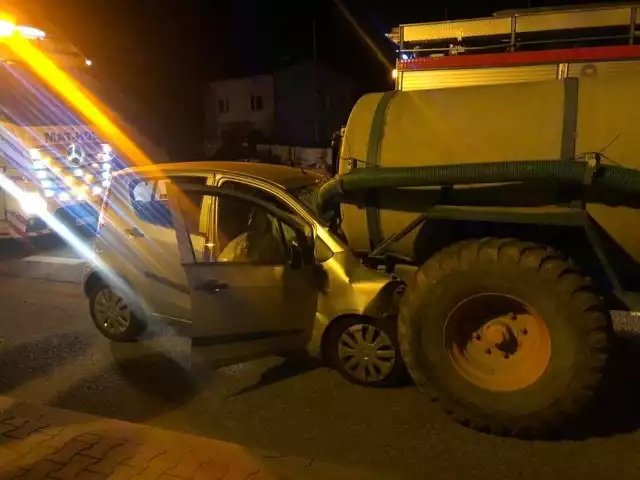 45-letni kierowca zginął w wypadku w Wolanowie.