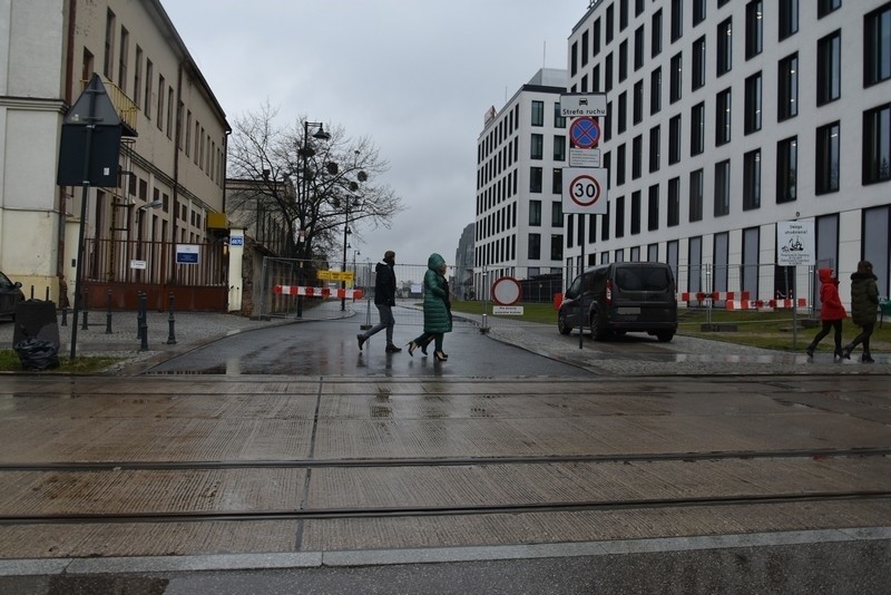 Podziemny parking dworca Łódź Fabryczna (będzie płatny od 14...