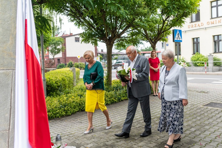 Pomnik upamiętniający powstańców śląskich z Gierałtowic zyskał dawny blask. Zobacz zdjęcia 