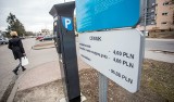 Niepełnosprawni płacą za parking przy szpitalu CKD w Łodzi. Inne łódzkie szpitale opłaty parkingowej od inwalidy nie pobierają