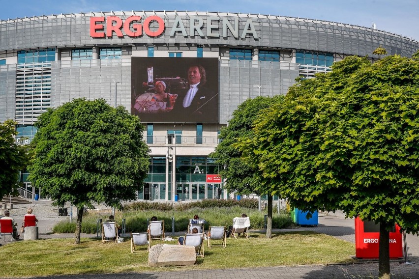 Sanepid wydał zgodę na ponowne otwarcie Ergo Areny. Kilka...