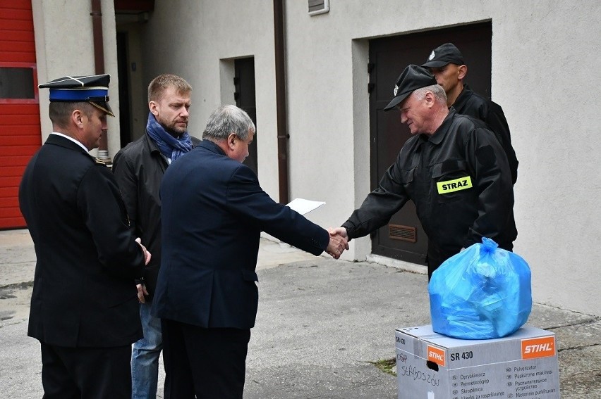 Przekazanie sprzętu odbyło się w siedzibie Komendy...