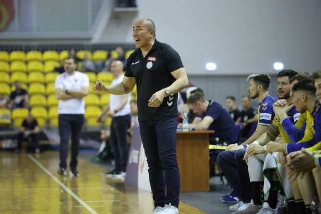 Talant Dujszebajew, trener piłkarzy ręcznych Łomży Vive Kielce, przypomina, że mecz w Montpellier to dopiero połowa pojedynku.