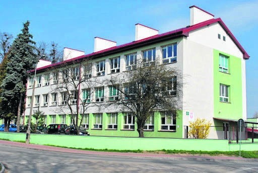Pieniądze dla powiatu przysuskiego trafią między innymi na modernizację kotłowni w Przysusze zasilającą budynki szkół Zespołów Szkół numer 1 im. Jana Pawła II.