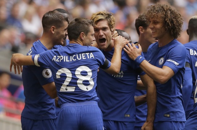 Marcos Alonso zdobył oba gole dla Chelsea, w wygranym 2:1 meczu z Tottenhamem