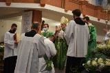 Diecezja sandomierska ma nowego kapłana  Piotra Sosnówkę. Uroczystości w Gorzycach przewodniczył biskup Nitkiewicz [ZDJĘCIA]