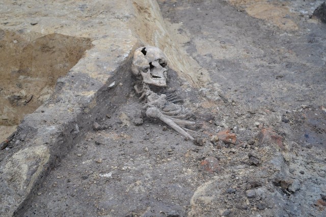Podczas badań archeologicznych trwających przy budowie nowego budynku szpitala SPSK 1 przy ul. Staszica w Lublinie znaleziono ludzki szkielet