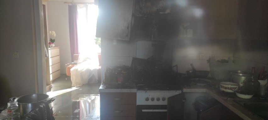 W miejscowości Garbatka-Zbyczyn spalił się dom. Rodzina...