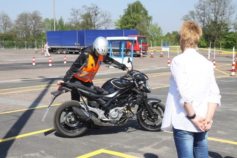 Pierwsze egzaminy na motocykl oblali wszyscy. Zadania na placu okazały się bardzo trudne