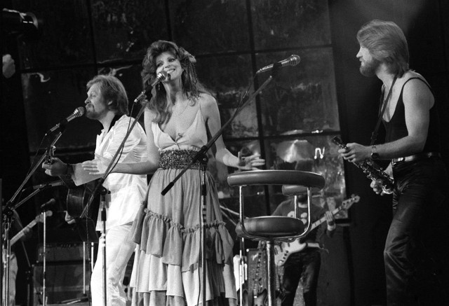 Elżbieta Dmoch była wielką gwiazdą lat 70. Po zrobieniu kariery wokalnej artystka zniknęła z życia publicznego.  Na zdjęciu: zespół 2+1 (1985 rok).