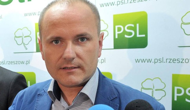 Na izbie wytrzeźwień okazało się, że awanturującym się mężczyzną jest poseł Dariusz Dziadzio.