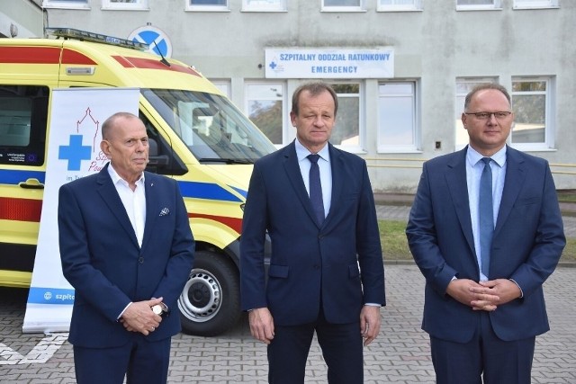 Zenon Jahns, Zbigniew Dolata i Michał Sobolewski potwierdzili informację o dofinansowaniu dla szpitala