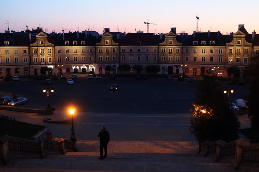 Nowa iluminacja kamienic na placu Zamkowym w Lublinie. Zobacz zdjęcia