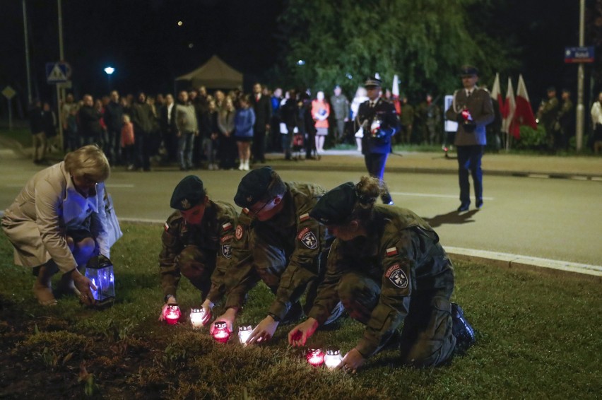 W Rzeszowie odsłonięto tablicę poświęconą rotmistrzowi Witoldowi Pileckiemu [ZDJĘCIA]