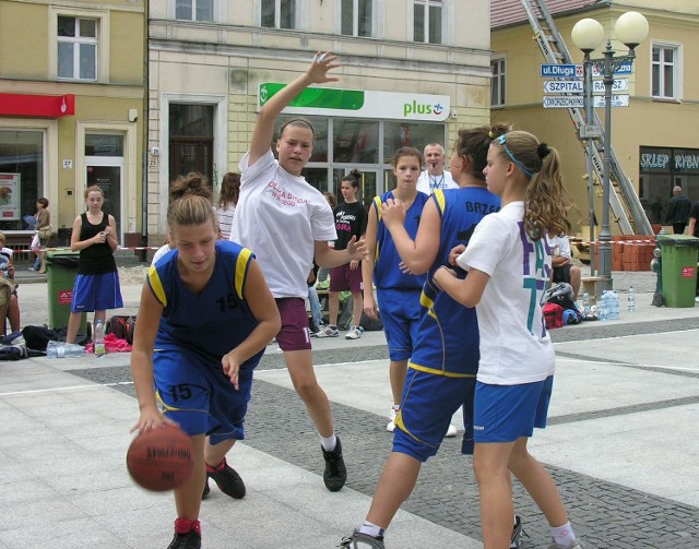 Team Sport Streetball to najstarszy turniej koszykówki ulicznej w województwie opolskim.