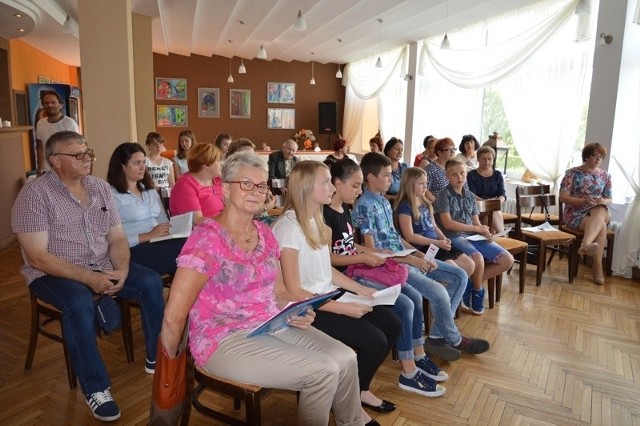 Podczas ponad trzygodzinnego czytania sala zmieniała się jak w kalejdoskopie.