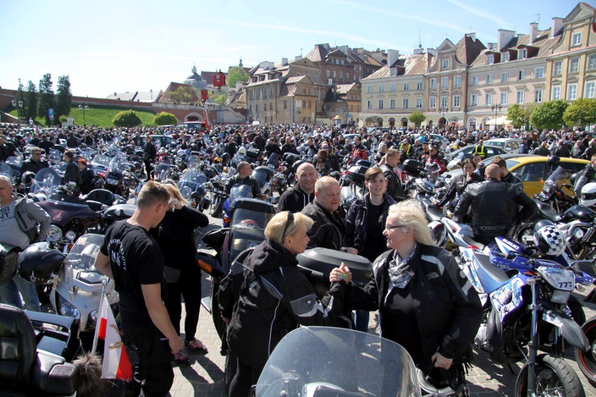 Rozpoczęcie sezonu motocyklowego 2018 w Lublinie. Przez miasto przejechała głośna parada (ZDJĘCIA)