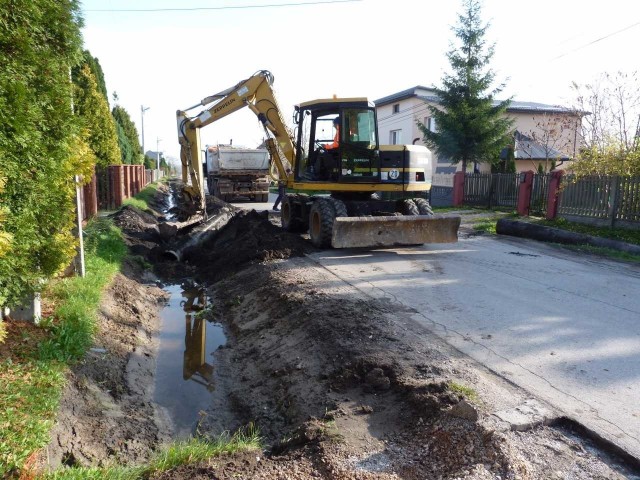 Na budowę odcinka drogi Micigózd-Podzamcze-Szczukowice pozyskano aż pięćdziesiąt procent rządowego dofinansowania.