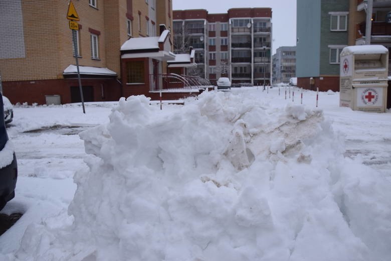 Zawieje śnieżne w woj. podlaskim. Synoptycy ostrzegają przed trudnymi warunkami na drogach