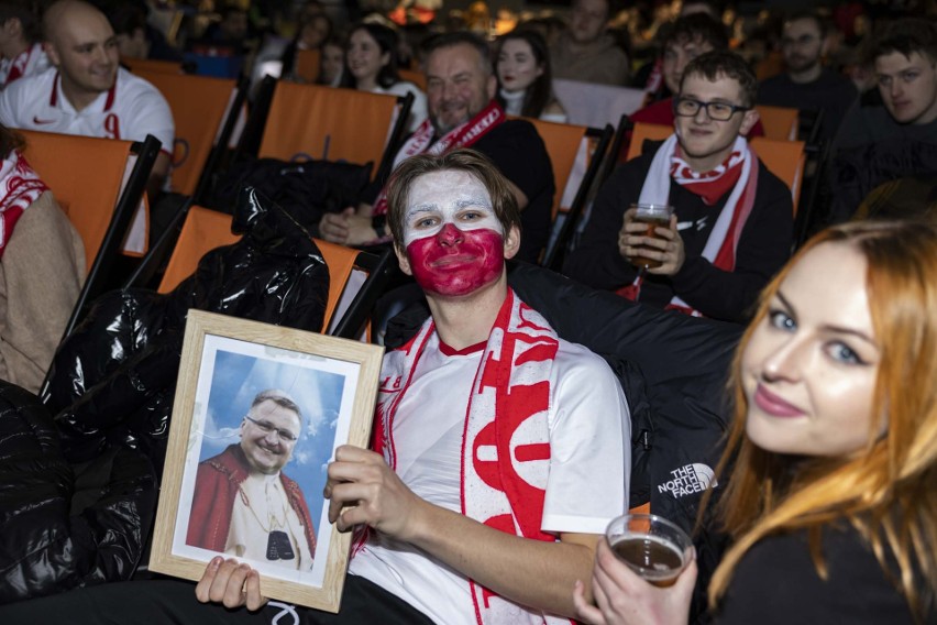 Tak kibicował Kraków podczas meczu Polska - Argentyna! Wielkie emocje w strefie kibica w Tauron Arenie. Zobaczcie zdjęcia