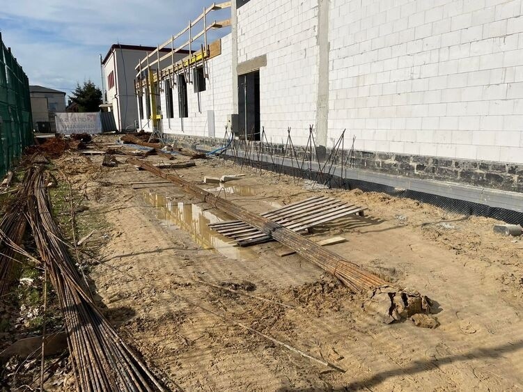 Rosną mury nowej hali sportowej przy Szkole Podstawowej numer 6 w Starachowicach. Zobaczcie zdjęcia