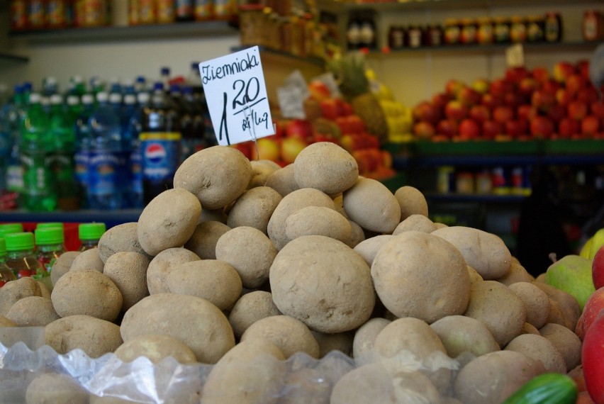 Średnia cena ziemniaków w październiku ukształtowała się na...