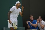 „Wygląda jakby wypiła 700 drinków”. Australijski tenisista Nick Kyrgios kazał usunąć polską fankę z trybun, dostał za to sądowy pozew