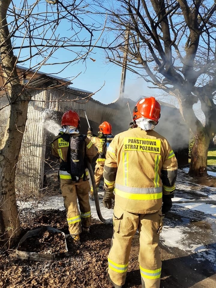 Pożar garażu w Radwanicach