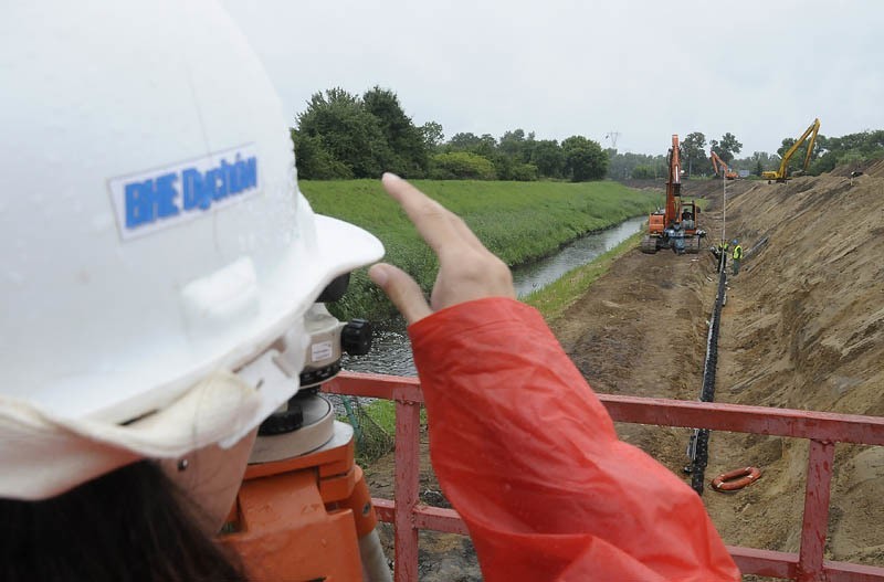 Trwa remont wału przeciwpowodziowego na Łęgnowie. Inwestor...