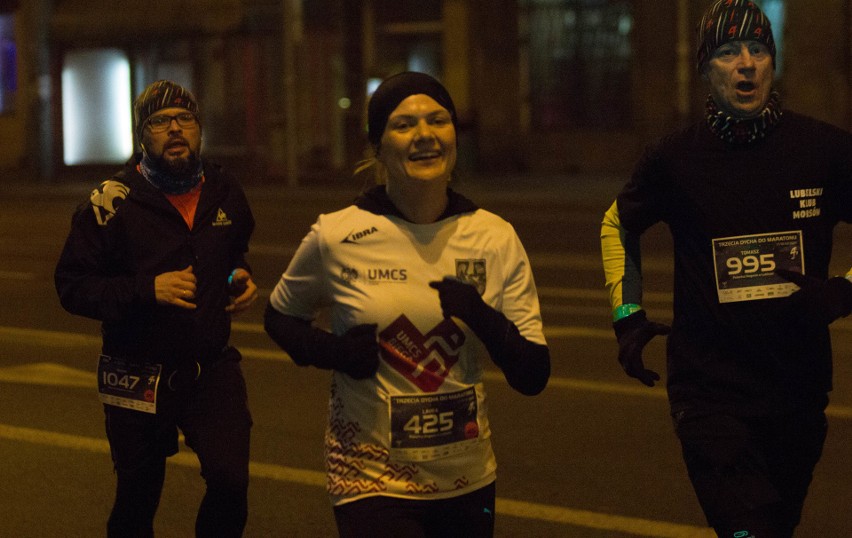 Trzecia Dycha do Maratonu 2018. Nocne marki biegowe w akcji (ZDJĘCIA, WIDEO)