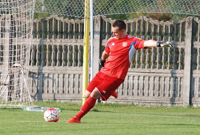 Bramkarz Wiernej Małogoszcz Bartosz Gugulski rozegrał dobry mecz przeciwko Garbarni Kraków