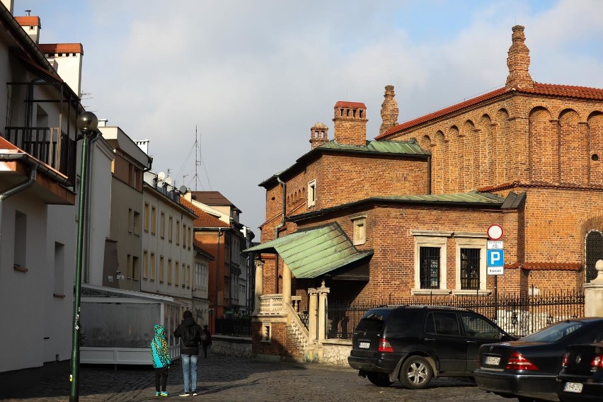 „Biała buda na Kazimierzu”. Krakowianie nie zostawiają na tej konstrukcji suchej nitki