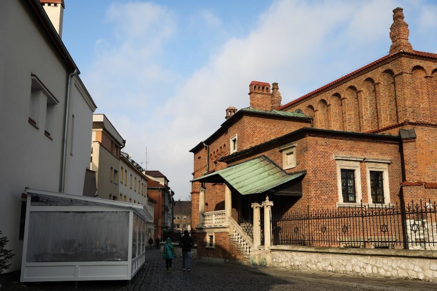 „Biała buda na Kazimierzu”. Krakowianie nie zostawiają na tej konstrukcji suchej nitki