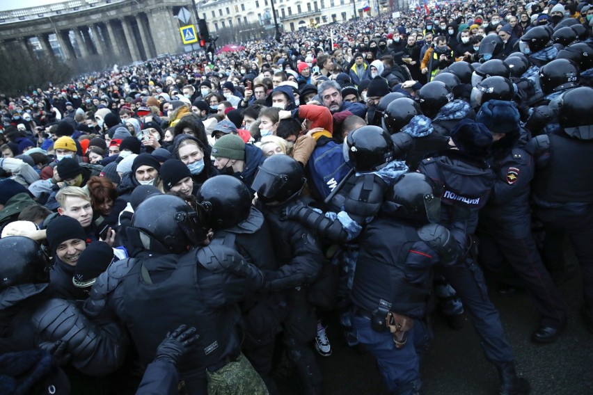 Protest przeciwko aresztowaniu Nawalnego - Sankt Petersburg