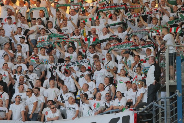 Kibice Legii Warszawa przyjadę w piątek do Białegostoku, ale na stadion nie będą mogli wnieść flag i transparentów