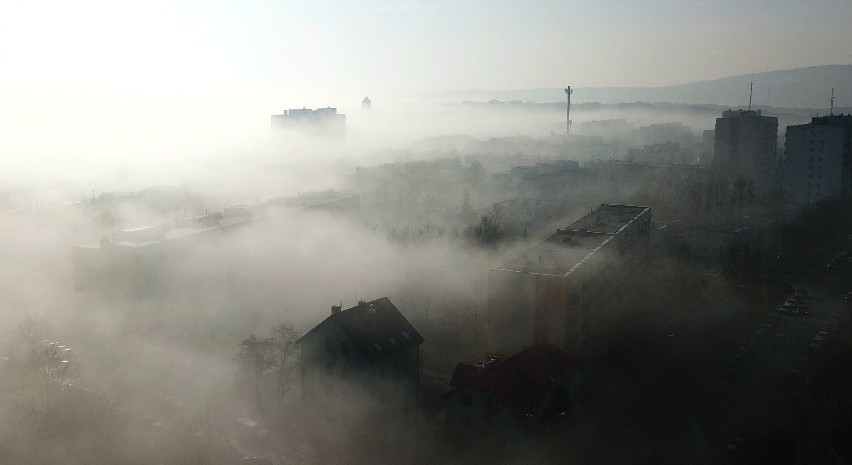Smog w Świętokrzyskiem. Skąd bierze się zabójczy pył? (WIDEO, ZDJĘCIA)