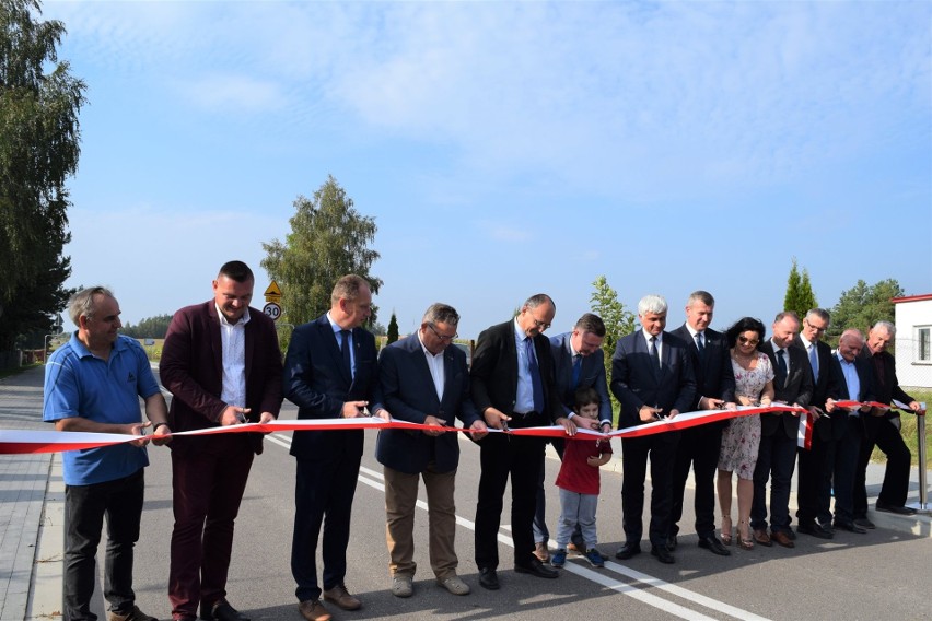 Uroczyste otwarcie drogi Gąsówka-Skwarki – Gąsówka-Osse....