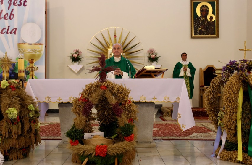 Mszy świętej przewodniczył proboszcz parafii św. Bartłomieja...