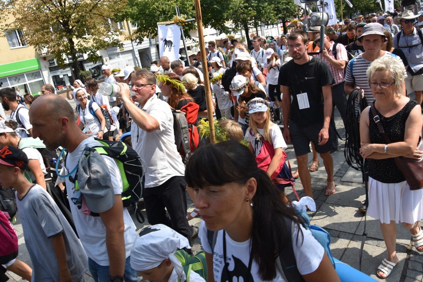 Pielgrzymka Dominikańska dotarła z Krakowa na Jasną Górę ZDJĘCIA Zmęczeni, ale bardzo radośni 