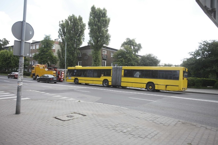Wypadek autobusu i tramwaju w Katowicach