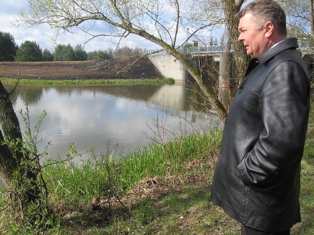 Wójt Marian Ryznar postrzegany jest przez mieszkańców jako dobry gospodarz. Z zaniedbanego, popadającego w ruinę ośrodka w Radawie zrobił na nowo popularne na Podkarpaciu miejsce weekendowego wypoczynku dla tysięcy wczasowiczów.