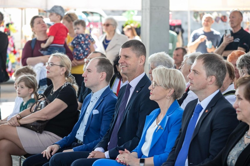 Oficjalne otwarcie targowiska miejskiego w Mońkach...