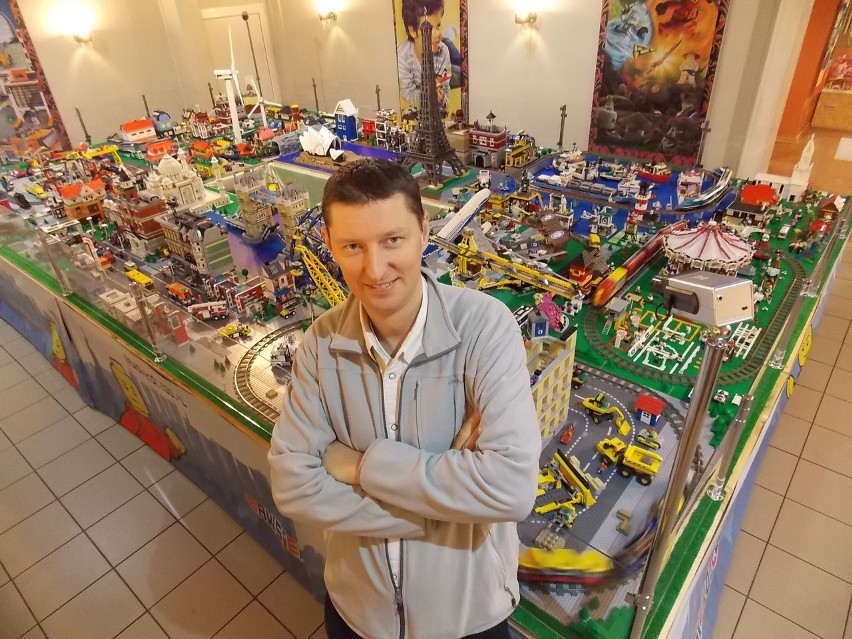 Cezary Siwek i jego kolekcja Lego. Większej nigdy nie...