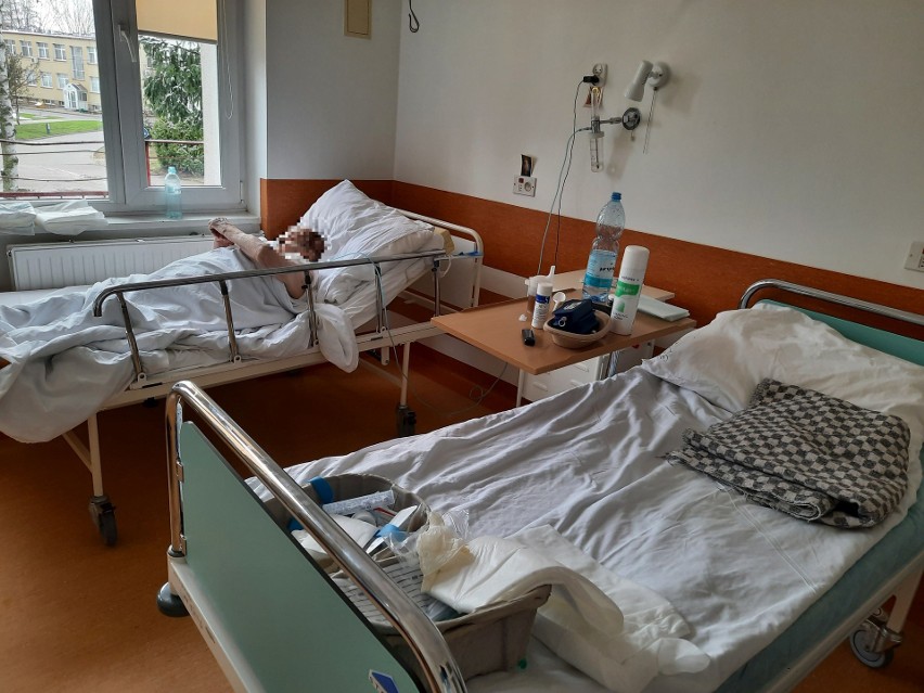 Szpital zakaźny przy ul. Żurawiej - oddział covidowy...