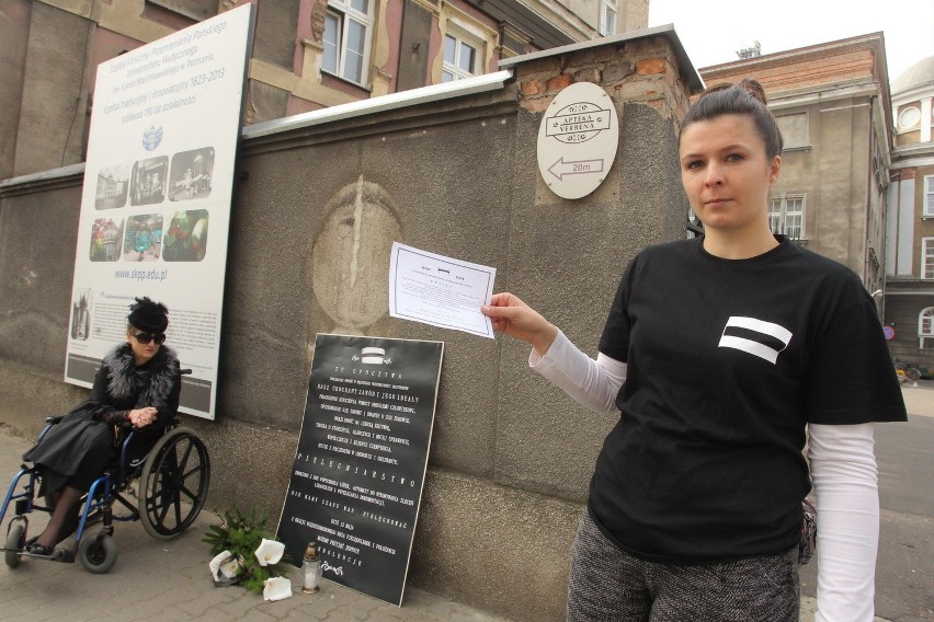 Protest pielęgniarek: Poznańskie pielęgniarki w żałobie...