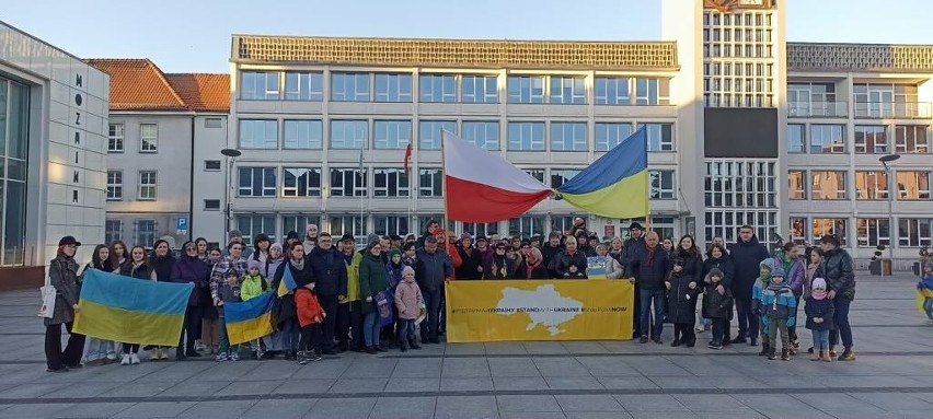 Pokojowa manifestacja w Koszalinie w drugą rocznicę ataku Rosji na Ukrainę [ZDJĘCIA]