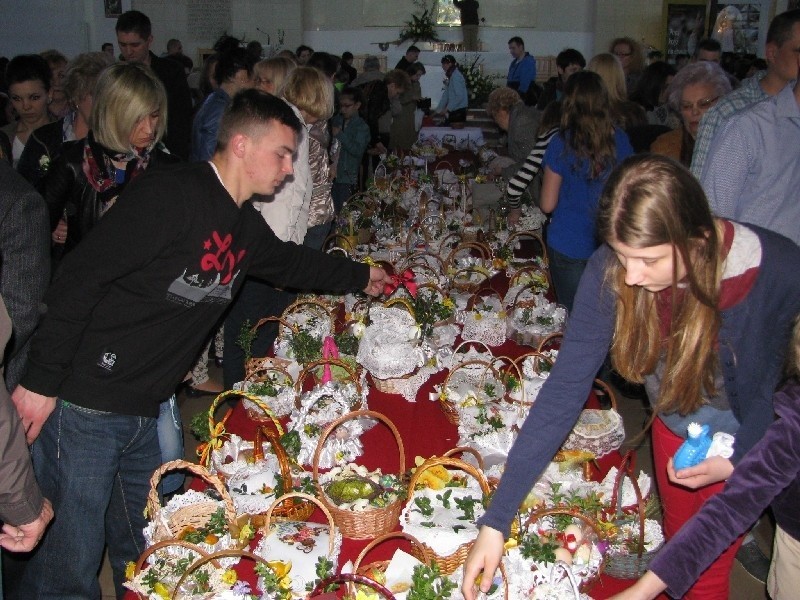 Święcenie pokarmu w kościele św. Wojciecha 