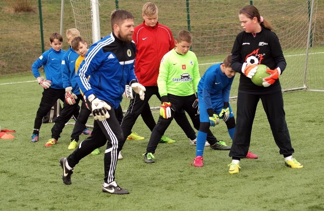 Pokazowy treningTrening poprowadził trener Mariusz Kuchta z Akademii Bramkarskiej Total Goalkeeping (oddział Pomorze)