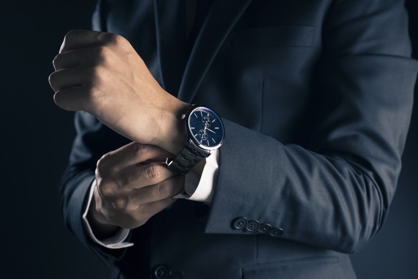 Elegancki męski zegarek to ponadczasowy dodatek. Na jakie modele warto zwrócić uwagę?